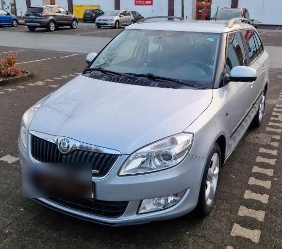 Silber Gebraucht 2013 Skoda Fabia GreenLine Kombi | 3.990 € (Fairer Preis) - Bild 1/4