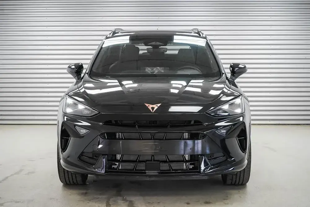 Neu Cupra Formentor 150 PS (110 kW) 2026 Midnight black metallic (0e) SUV