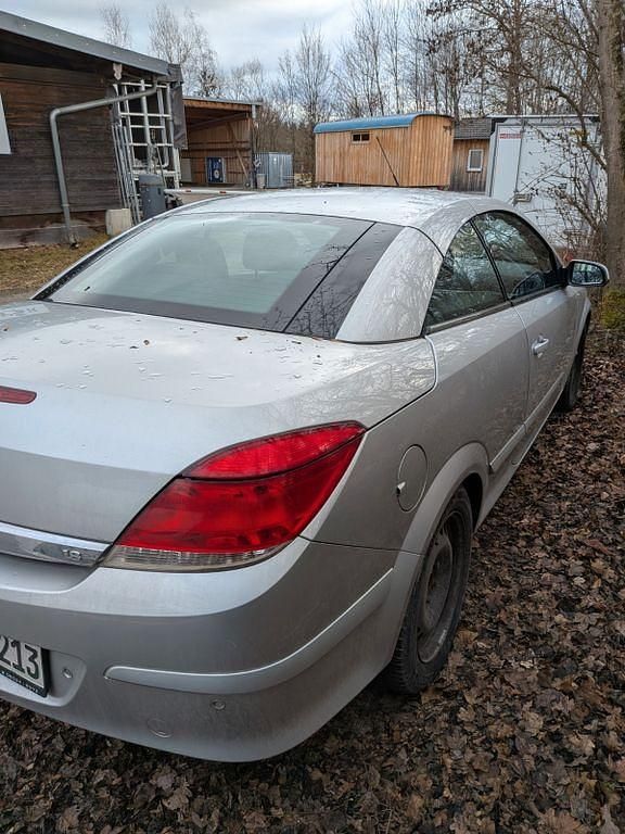 Gebraucht Opel Astra Cabriolet 140 PS (102 kW) 2007 Silber Cabrio