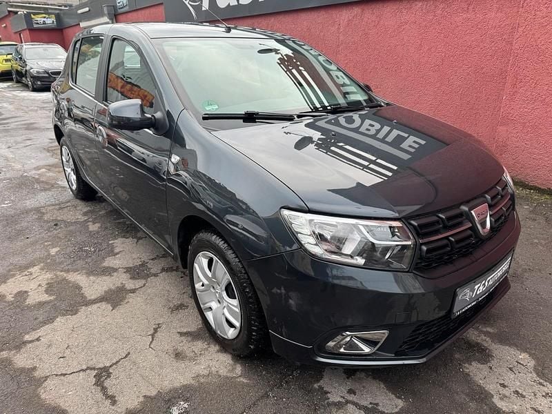 Gebraucht Dacia Sandero Lauréate 73 PS (53 kW) 2017 Grau Kleinwagen