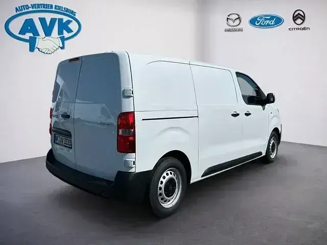 Używany Citroën Jumpy 144 KM (105 kW) 2025 Biały Minivan