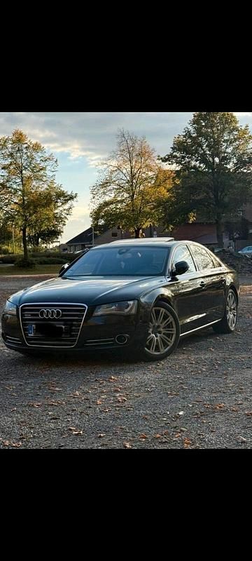 Schwarz Gebraucht 2013 Audi A8 Ambiente Limousine | 19.000 € (Guter Preis) - Bild 1/4
