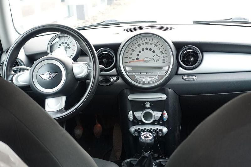 Gebraucht Mini ONE 75 PS (55 kW) 2009 Schwarz Kleinwagen