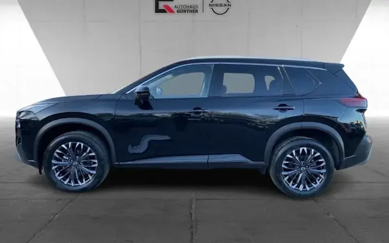 Gebraucht Nissan X-Trail N-Connecta 163 PS (119 kW) 2026 Schwarz SUV