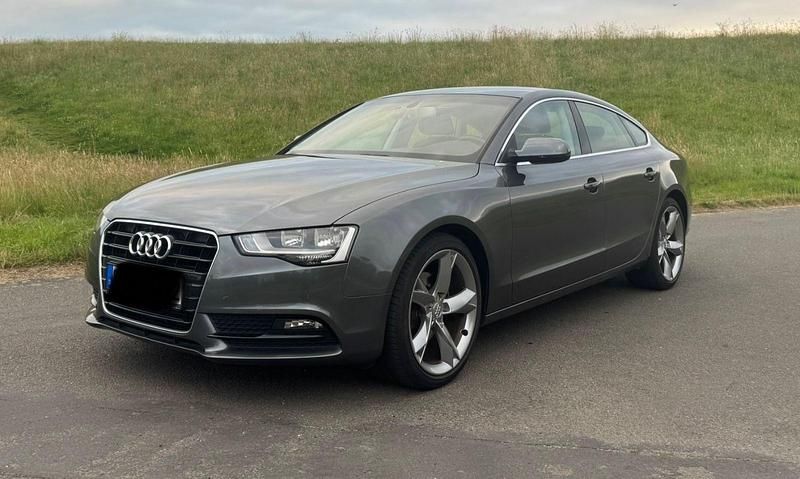 Silber Gebraucht 2015 Audi A5 Sportback Limousine | 16.700 € (Fairer Preis) - Bild 1/4