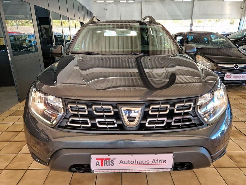 Gebraucht Dacia Duster Comfort 114 PS (83 kW) 2018 Grau SUV