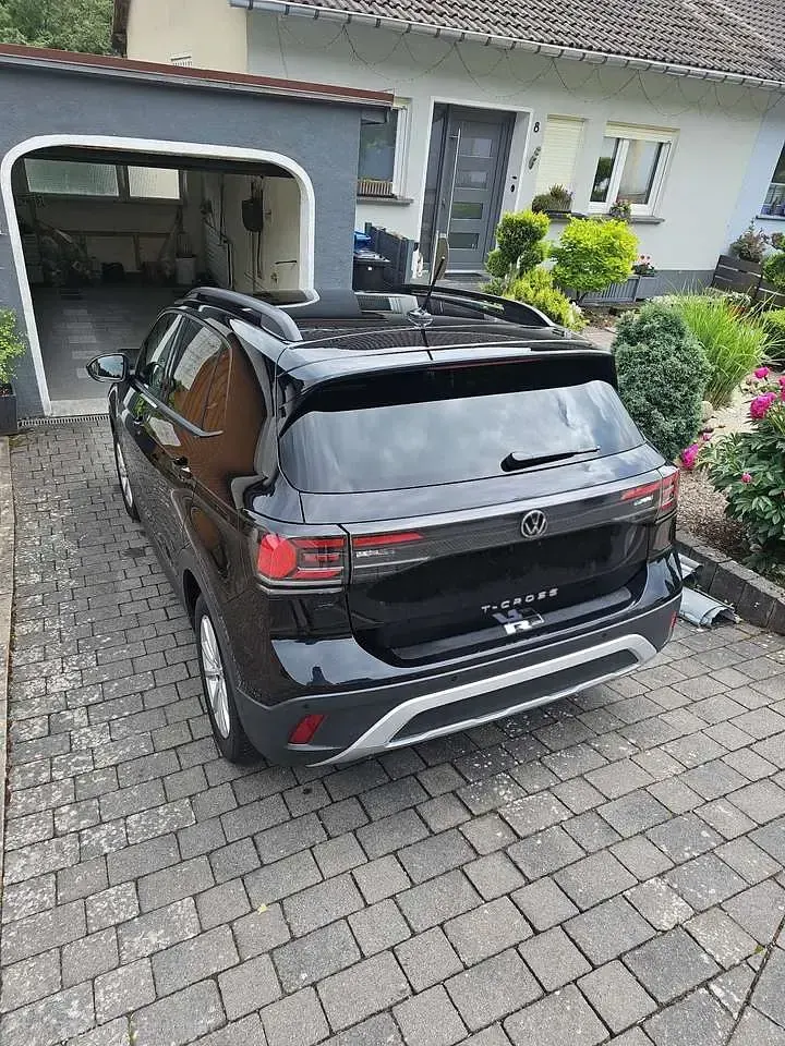 Gebraucht VW T-Cross Life 116 PS (85 kW) 2024 Schwarz SUV