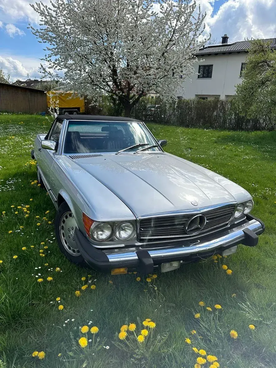 Gebraucht Mercedes 560 230 PS (169 kW) 1988 Silber Cabrio