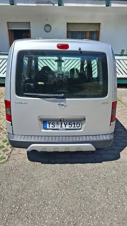 Gebraucht Opel Combo 75 PS (55 kW) 2007 Silber Van / Kleinbus