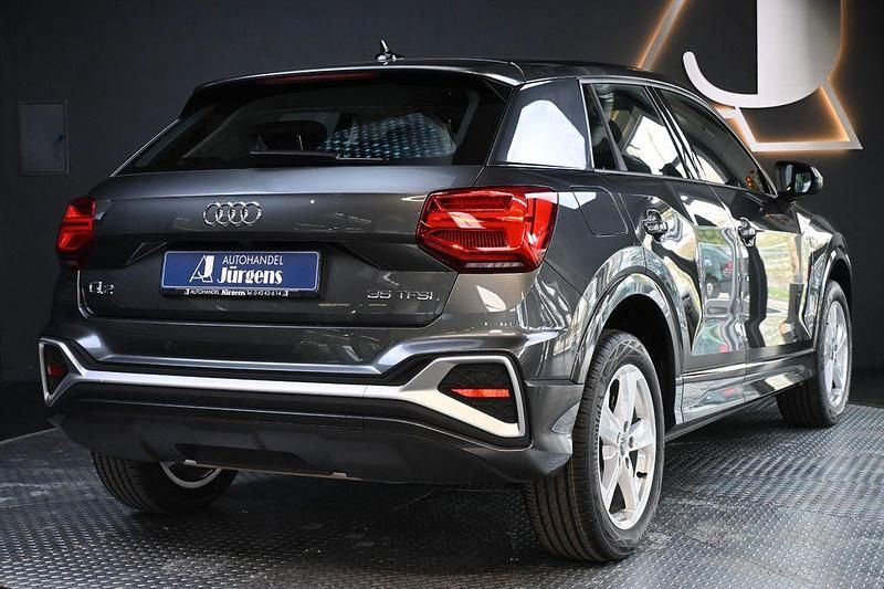 Gebraucht Audi Q2 S-Line 150 PS (110 kW) 2025 Grau SUV