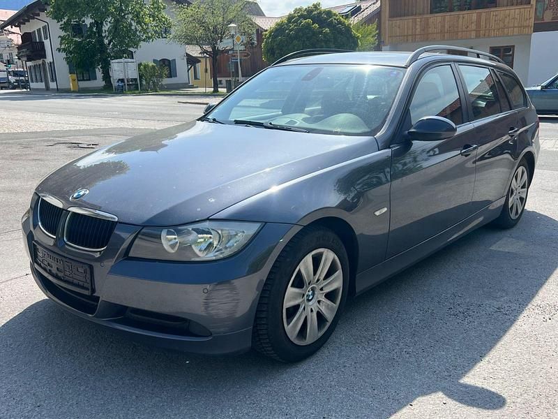 Gebraucht BMW 318 Comfort Edition 143 PS (105 kW) 2008 Grau Kombi