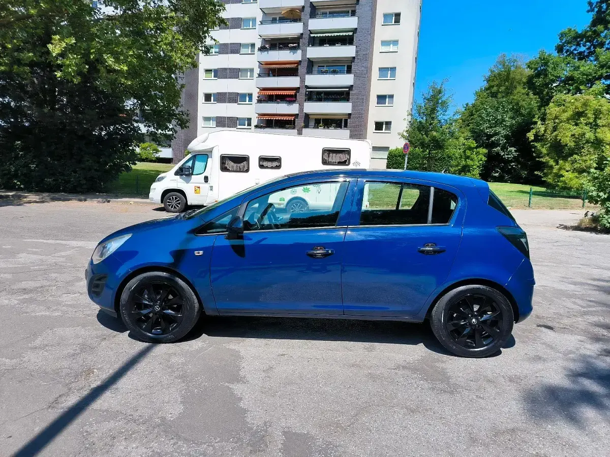 Gebraucht Opel Corsa Edition 69 PS (50 kW) 2012 Blau Kleinwagen