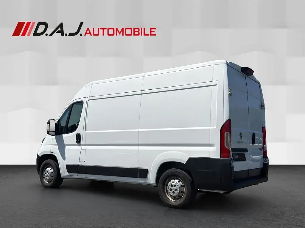 Gebraucht Peugeot Boxer 140 PS (102 kW) 2020 Weiß Van
