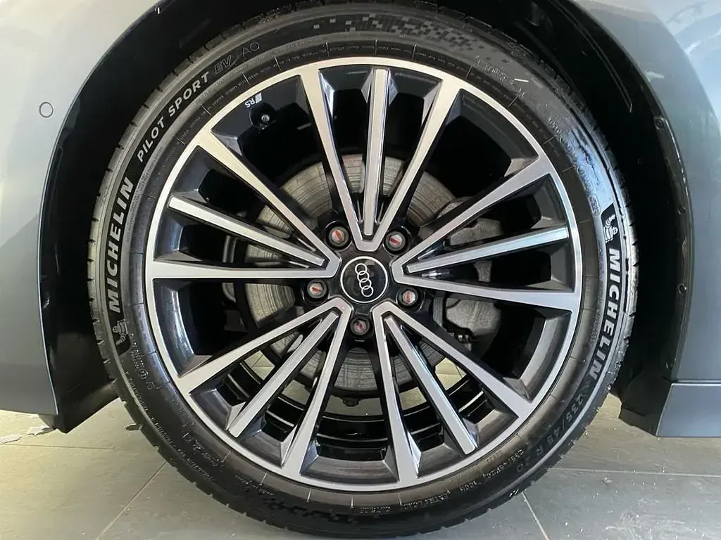 Gebraucht Audi A6 e-tron Ambiente 210 kW (286 PS) 2025 Daytonagrau perleffekt Kombi