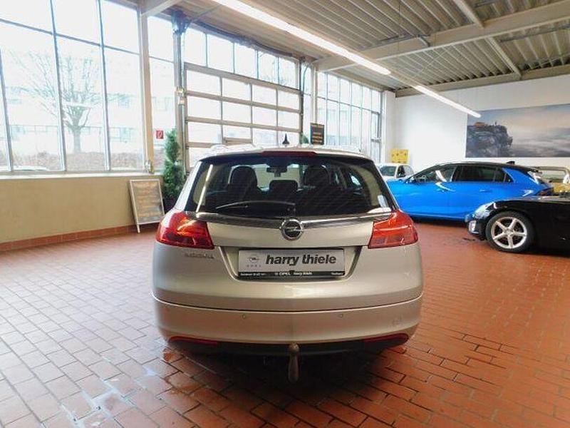 Gebraucht Opel Insignia Edition 140 PS (102 kW) 2009 Silber Kombi