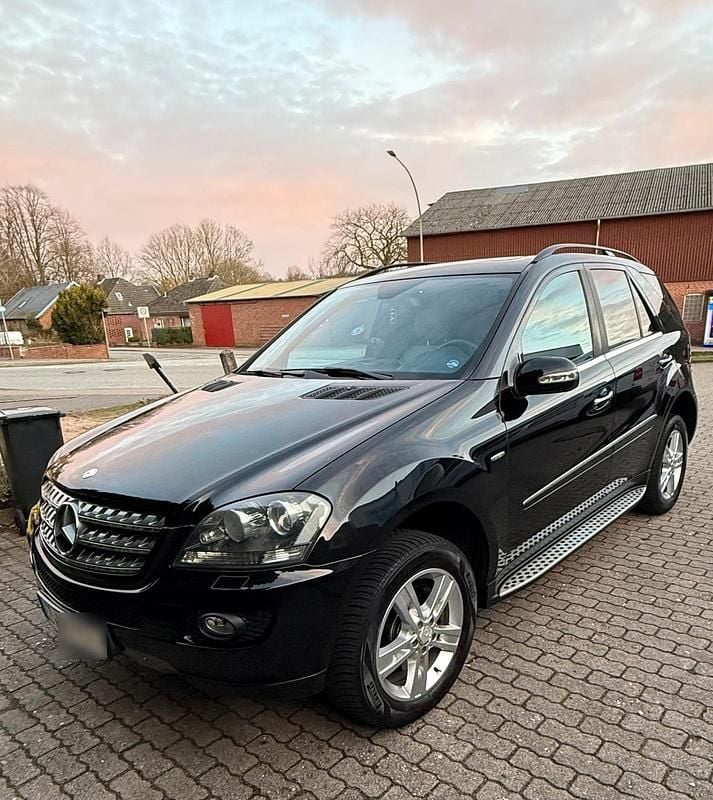 Gebraucht Mercedes ML320 224 PS (164 kW) 2009 Schwarz SUV