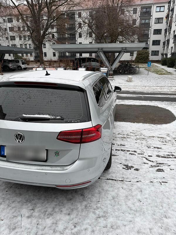 Gebraucht VW Passat Highline 150 PS (110 kW) 2018 Silber Kombi