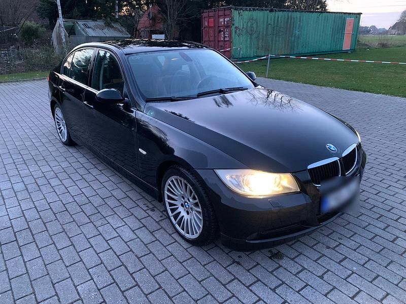 Gebraucht BMW 320 150 PS (110 kW) 2005 Schwarz Limousine