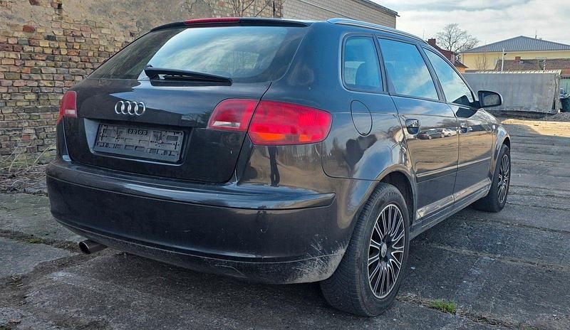 Gebraucht Audi A3 Attraction 102 PS (75 kW) 2006 Schwarz Kleinwagen