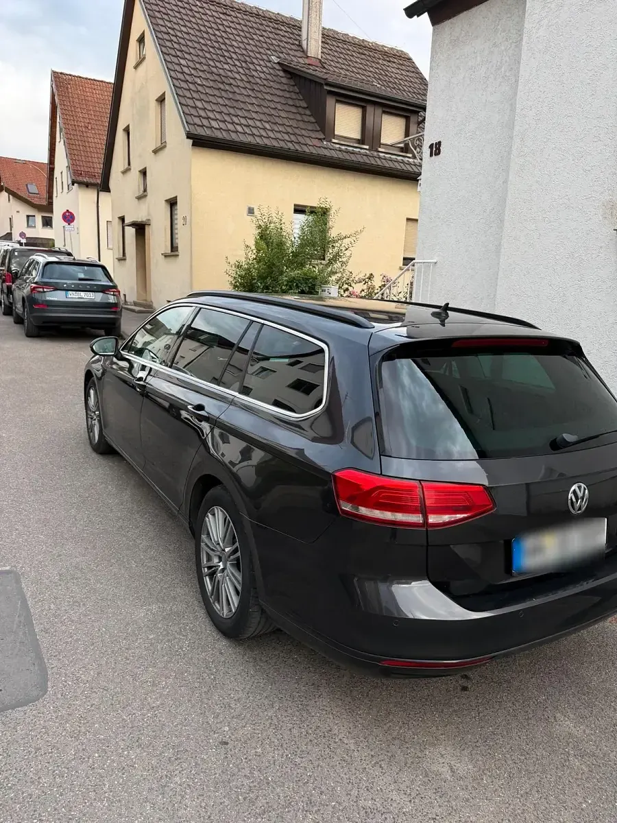Gebraucht VW Passat 150 PS (110 kW) 2018 Grau Kombi
