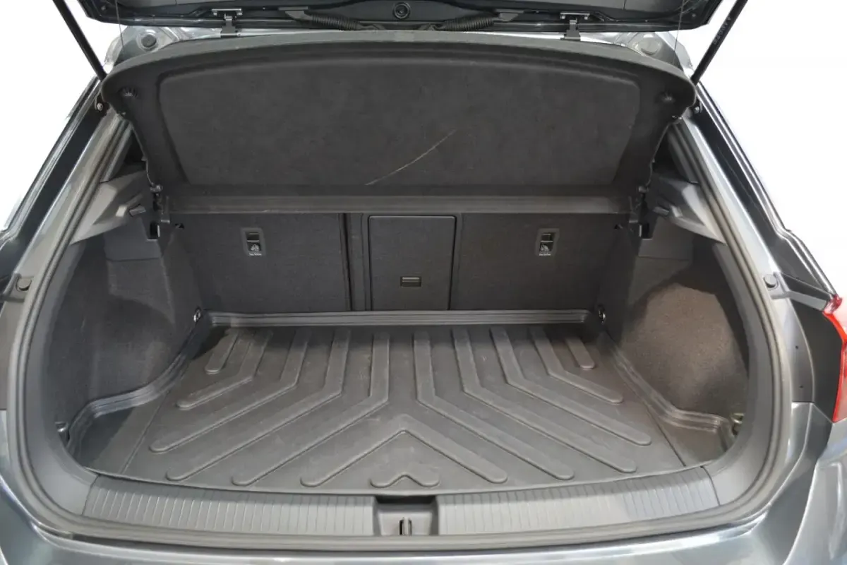 Gebraucht VW T-Roc Goal 150 PS (110 kW) 2024 Grau SUV