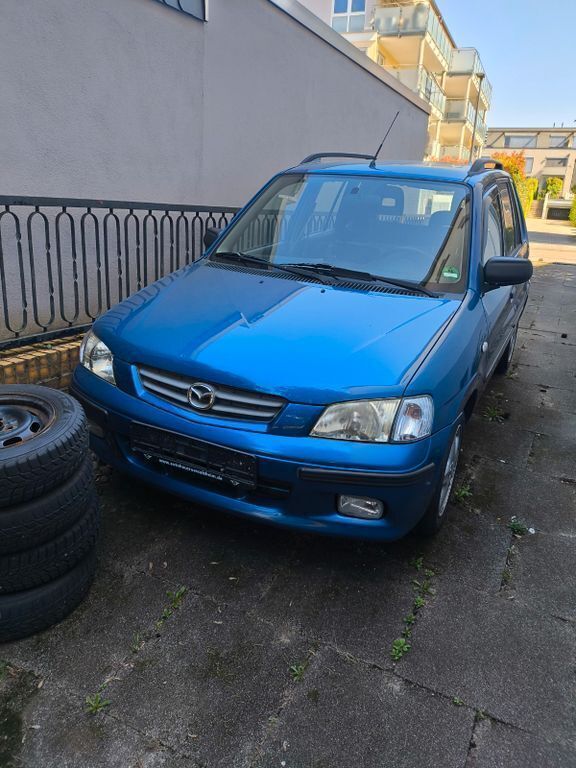Blau Gebraucht 2001 Mazda Demio Van / Kleinbus | 700 € (Fairer Preis) - Bild 1/4