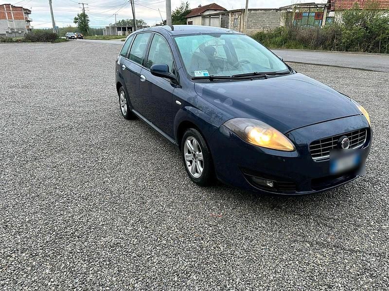 Blau Gebraucht 2009 Fiat Croma Kombi | 1.890 € - Bild 1/4