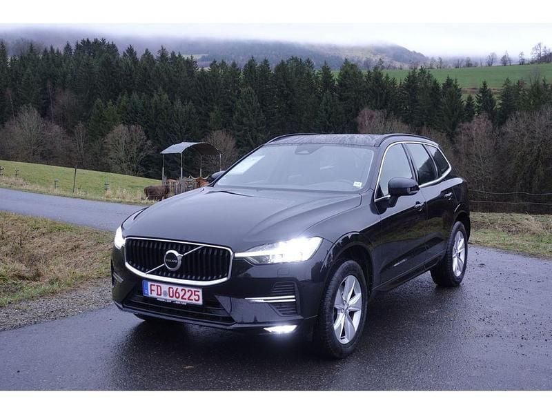 Gebraucht Volvo XC60 Core 197 PS (144 kW) 2022 Schwarz SUV