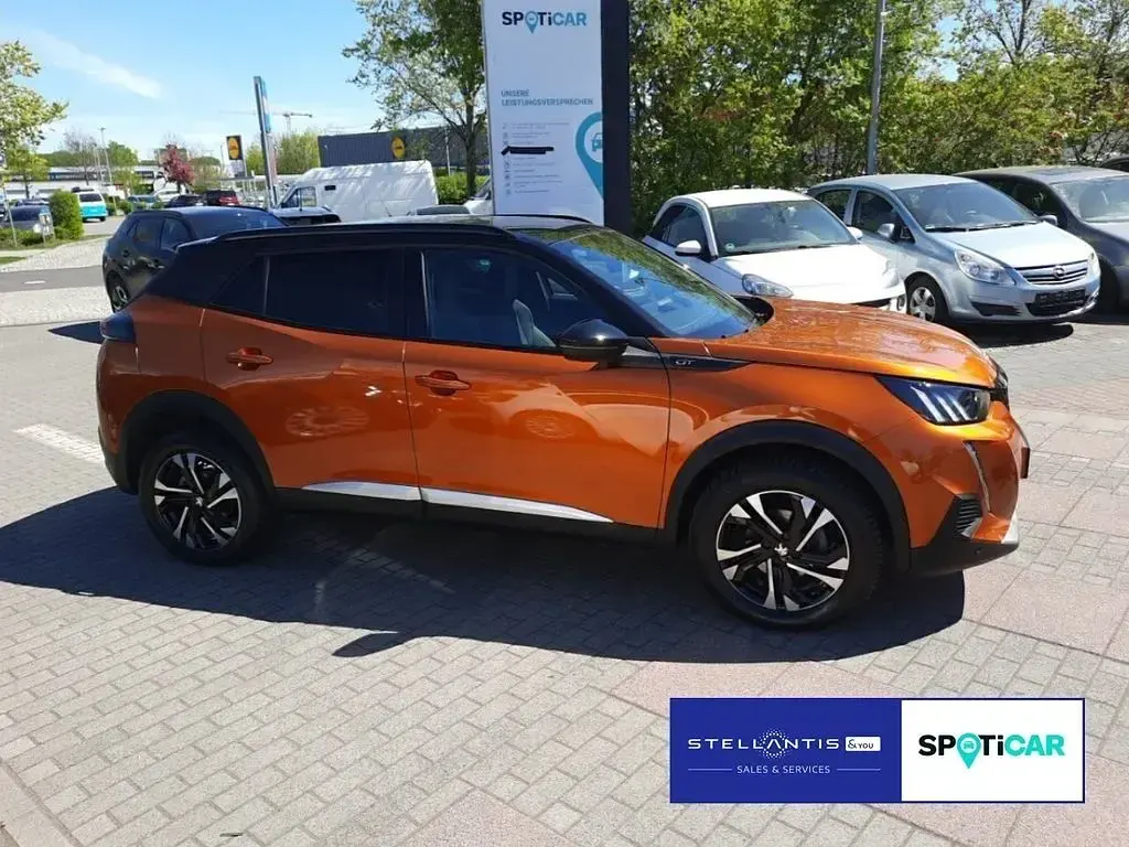 Gebraucht Peugeot 2008 GT 131 PS (96 kW) 2023 Orange SUV