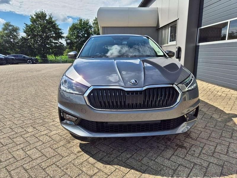 Graphitegrau metallic Neu 2025 Skoda Fabia Selection Limousine | 20.900 € (Fairer Preis) - Bild 1/4