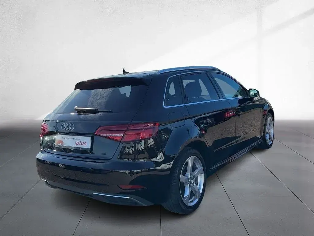 Używany Audi e-tron Sport 204 KM (150 kW) 2020 Czarny SUV