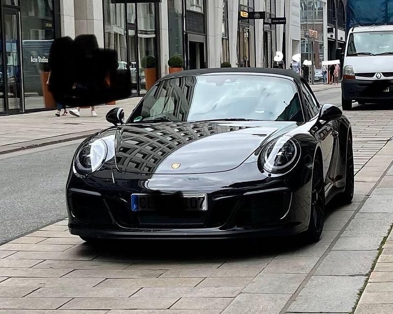 Schwarz Gebraucht 2018 Porsche 911 Carrera GTS Cabrio | 132.911 € (Fairer Preis) - Bild 1/4