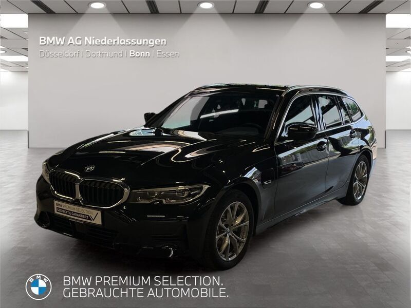 Schwarz Gebraucht 2022 BMW 320e Sport Line Kombi | 28.299 € (Superpreis) - Bild 1/4