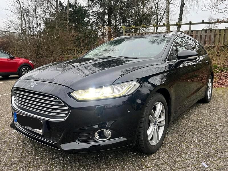 Schwarz Gebraucht 2016 Ford Mondeo Titanium Kombi | 8.800 € (Etwas zu teuer) - Bild 1/4