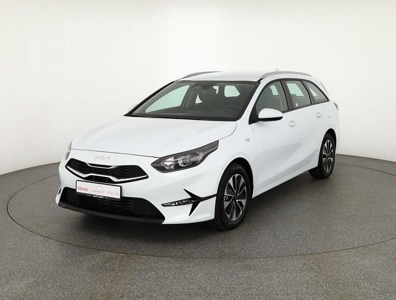 Weiß Neu 2025 Kia Ceed Sportswagon Kombi | 24.490 € (Guter Preis) - Bild 1/4