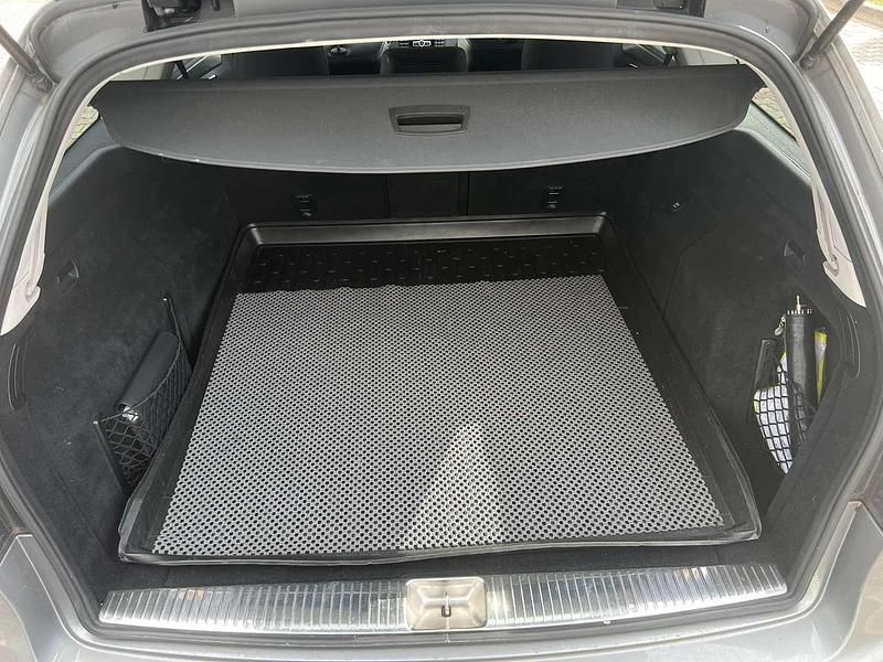 Gebraucht Mercedes E200 Elegance 184 PS (135 kW) 2014 Kombi