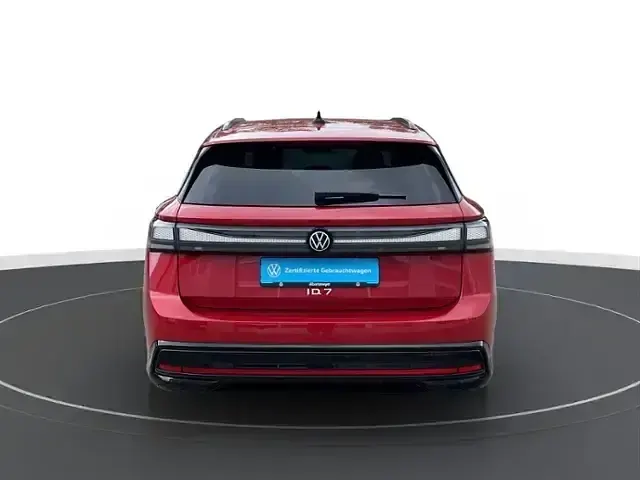 Gebraucht VW ID.7 Pro 210 kW (286 PS) 2025 Rot Kombi