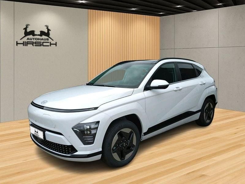 Weiß Neu 2025 Hyundai Kona Prime SUV | 40.990 € (Fairer Preis) - Bild 1/4