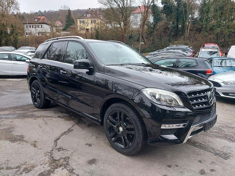 Gebraucht Mercedes ML350 258 PS (189 kW) 2014 Schwarz SUV