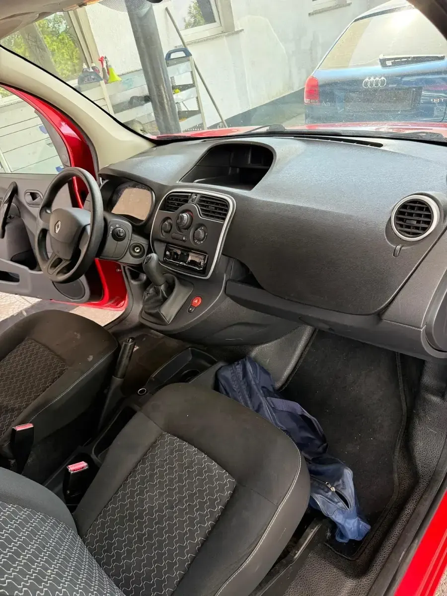 Gebraucht Renault Kangoo 75 PS (55 kW) 2016 Rot Van / Kleinbus
