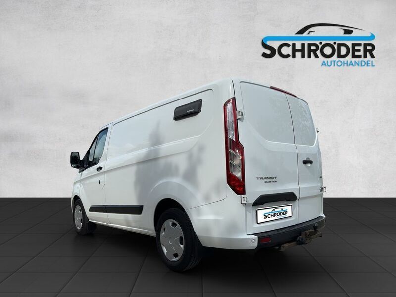 Gebraucht Ford Transit Custom Trend 131 PS (96 kW) 2018 Frostweiß Van / Kleinbus