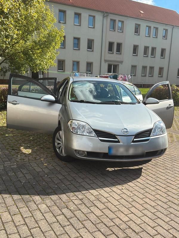 Grau Gebraucht 2003 Nissan Primera Limousine | 2.300 € - Bild 1/4