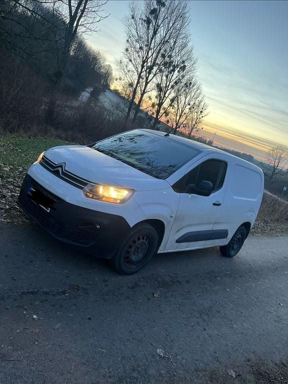Weiß Gebraucht 2020 Citroën Berlingo Feel Van / Kleinbus | 12.500 € (Superpreis) - Bild 1/4