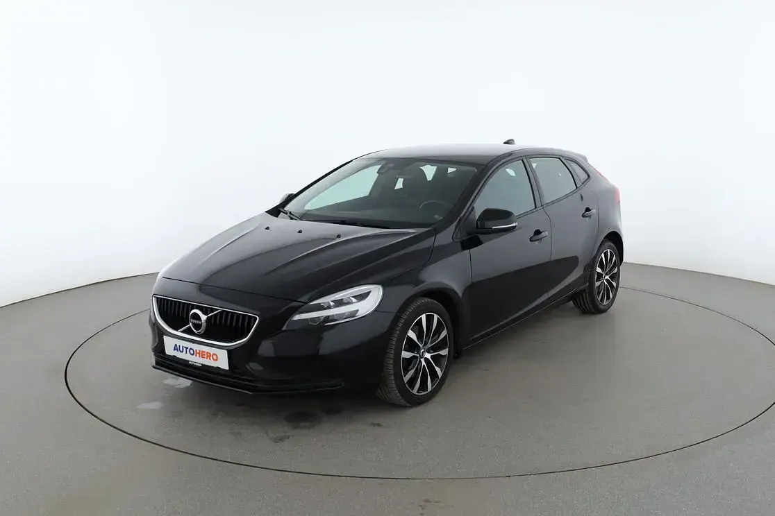Gebraucht Volvo V40 Momentum 122 PS (89 kW) 2019 Kombi