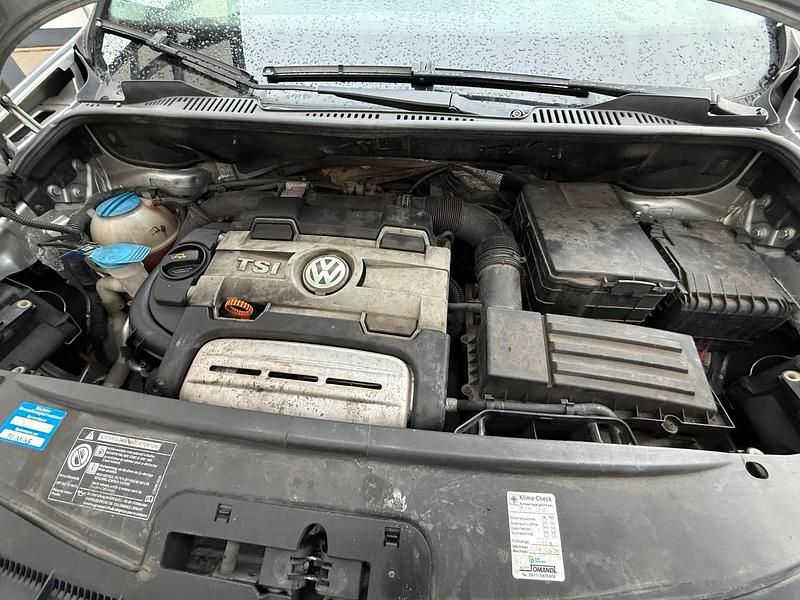 Grau Gebraucht 2006 VW Touran Van / Kleinbus | 1.450 € (Guter Preis) - Bild 1/4