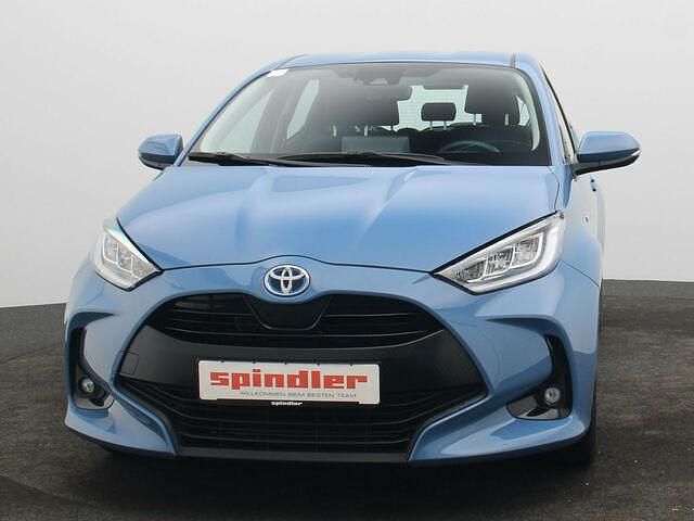 Gebraucht Toyota Yaris Hybrid 116 PS (85 kW) 2021 Blau Limousine