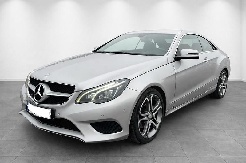 Gebraucht Mercedes E220 170 PS (125 kW) 2014 Silber Coupé