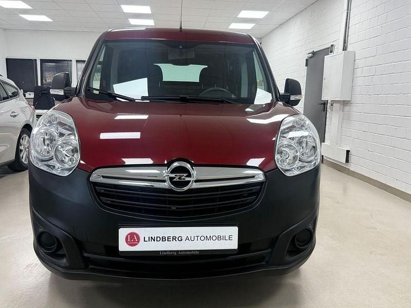 Gebraucht Opel Combo 95 PS (69 kW) 2018 Rot Van / Kleinbus