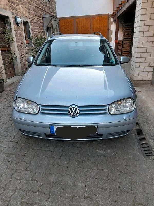 Silber Gebraucht 2003 VW Golf IV Pacific Kombi | 1.200 € (Fairer Preis) - Bild 1/4
