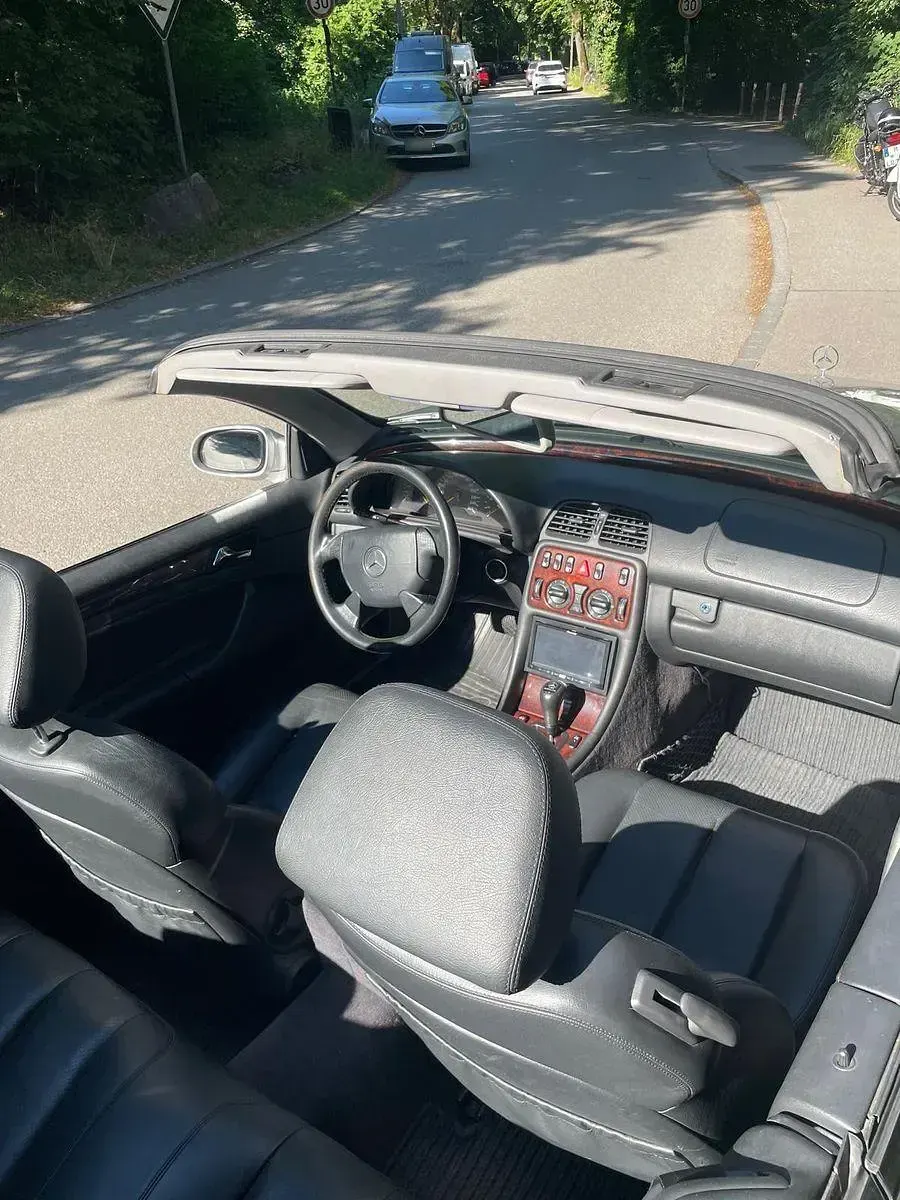 Gebraucht Mercedes CLK320 Elegance 218 PS (160 kW) 1999 Silber Cabrio